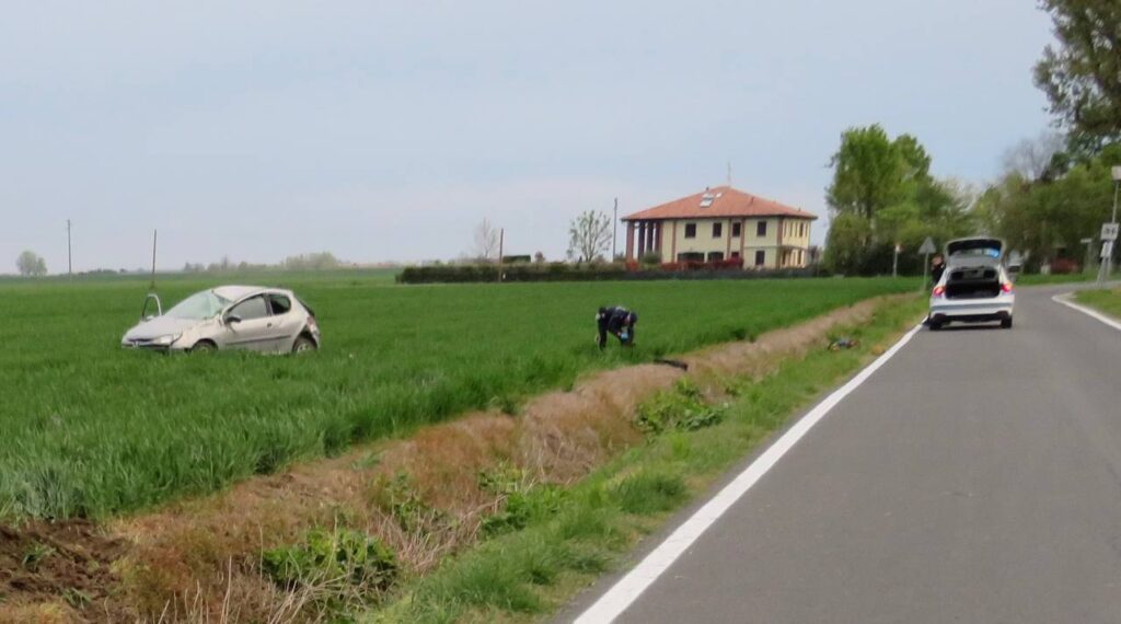 Auto fuori strada a Bentivoglio, muore un uomo di 39 anni