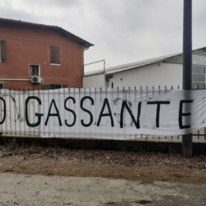 Collettivo contro il Passante occupa spazio in via Agucchi