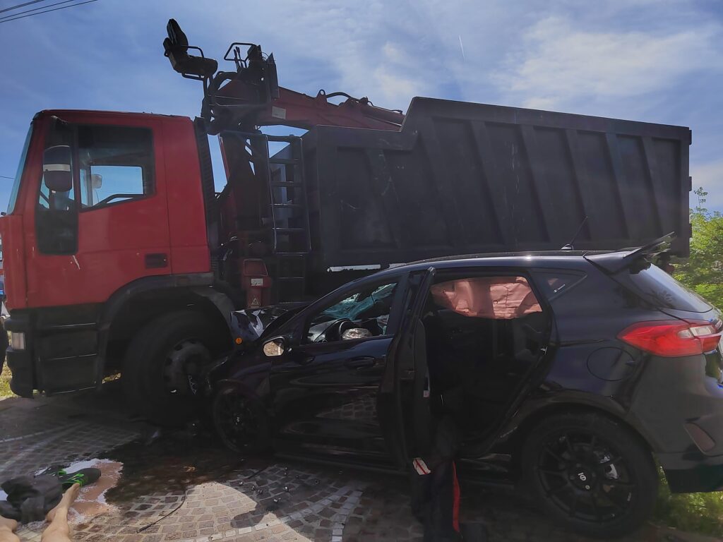 Incidente stradale a Budrio, grave un giovane