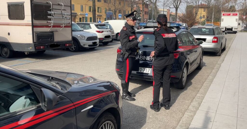 In albergo con ‘droga stupro’ e farmaci illegali, 50enne nei guai