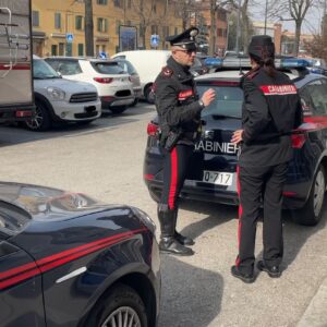 In albergo con ‘droga stupro’ e farmaci illegali, 50enne nei guai