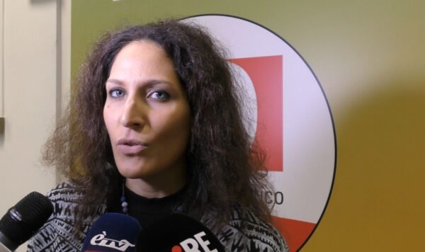 15 enne violentata, la replica del PD