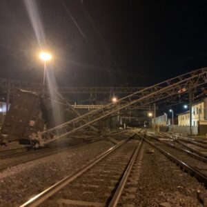 Deraglia il carro di un treno, interrotta la linea Bologna-Firenze (elenco treni cancellati)