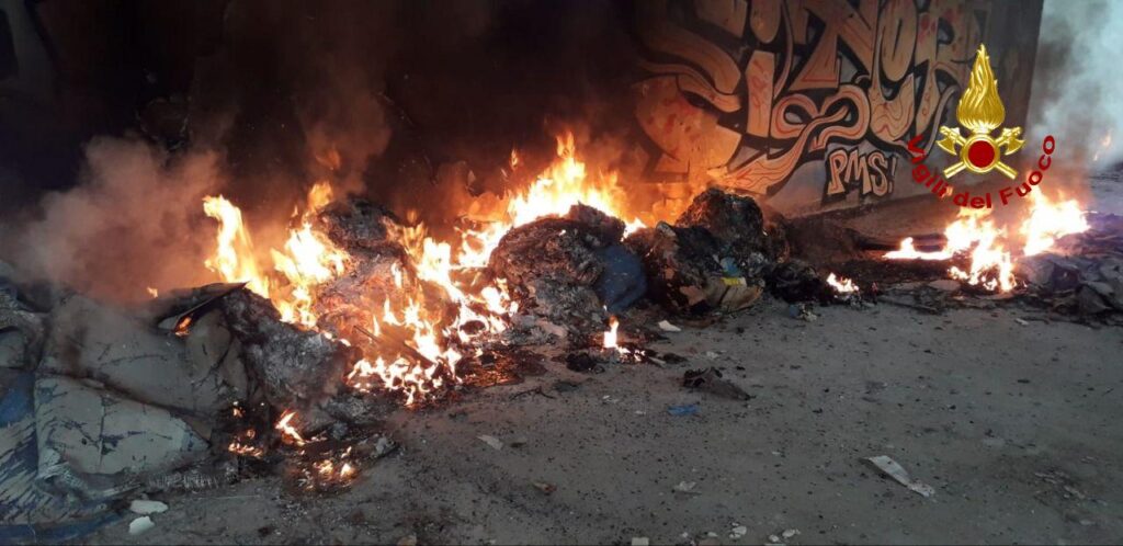 Incendio nei pressi della Bazzanese, nessun ferito