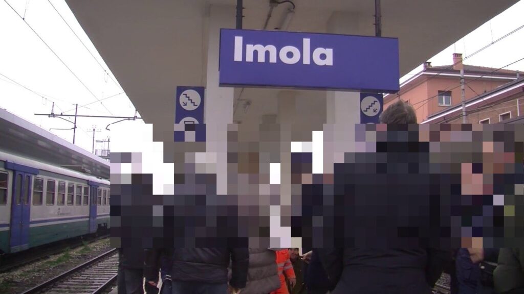 Ragazza si toglie la vita in stazione a Imola