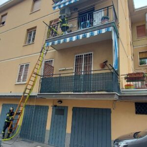 Appartamento in fiamme a Sasso Marconi