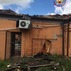 Incendio in un centro sportivo