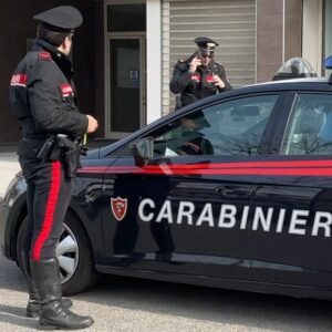 Perseguita donna conosciuta al supermercato