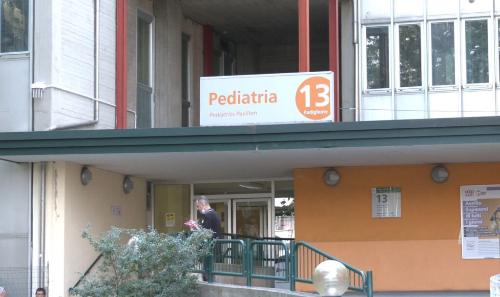 Morta al Sant’Orsola la bimba di 7 anni travolta da un’onda a Lido di Classe