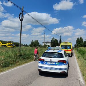 Scontro fra due auto a Pieve di Cento, feriti sei giovanissimi