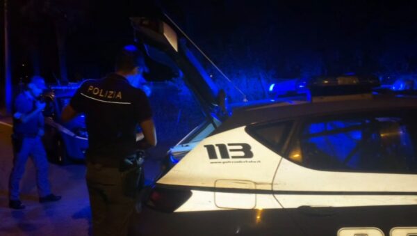 Ubriaca al volante aggredisce gli agenti: arrestata automobilista 60enne