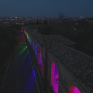 L’ammenda del reo camminatore: multato a piedi verso San Luca