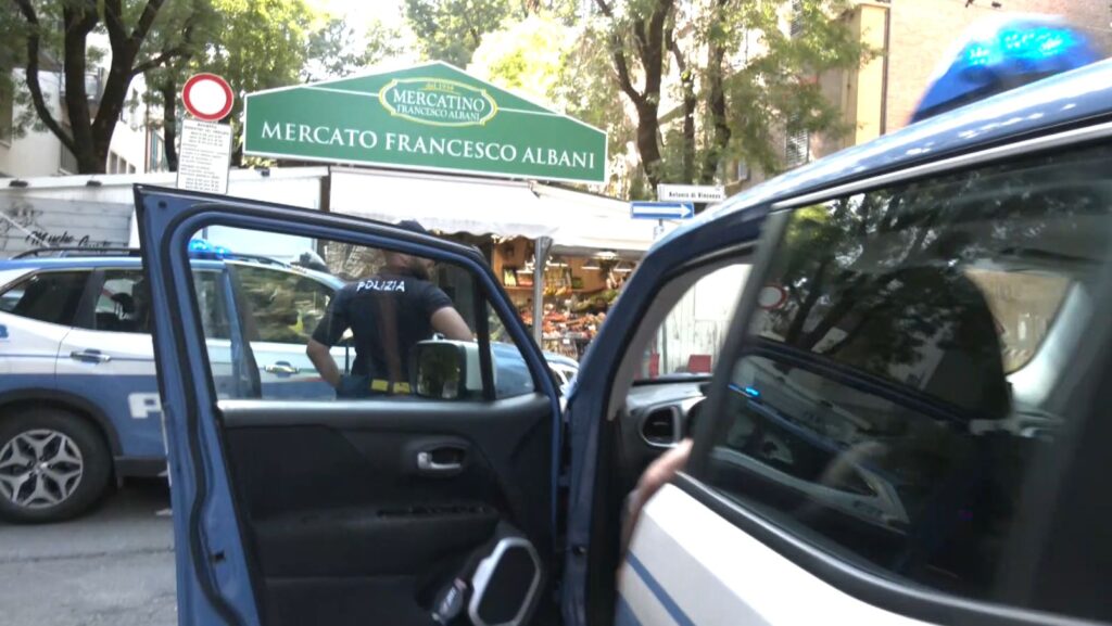 Sfugge alla polizia, spacciatore inseguito e arrestato al mercato
