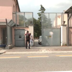 Rissa per la mensa al Cas di Bologna