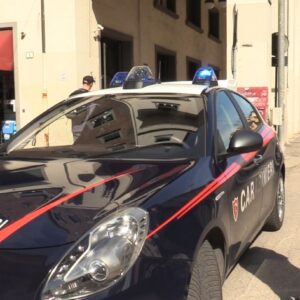 Minaccia l’ex moglie e i figli, scatta il divieto di avvicinamento