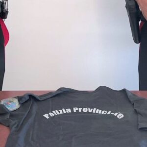 In moto con maglia della polizia provinciale, denunciato