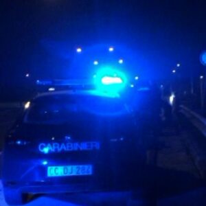 A 14 anni in giro di notte con un coltello