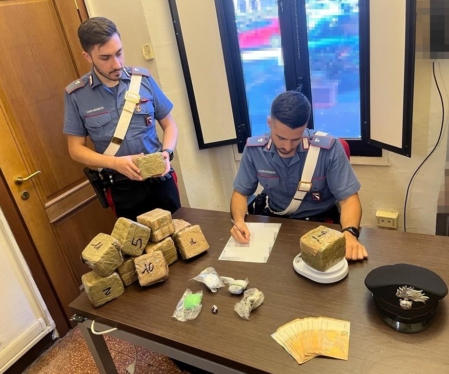 ‘Giro’ di droga fra Bologna e Ferrara, due arresti