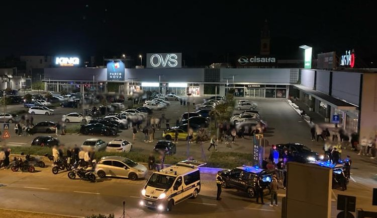 Raduni di auto e moto ‘truccate’, maxicontrollo a Castenaso