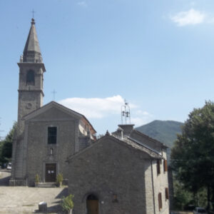 Bimbo di tre anni cade da un muretto, è grave