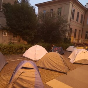 Problema casa: studenti e precari sfilano in corteo con le tende