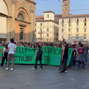 Attivisti Fridays e operai della Marelli manifestano insieme per l’ambiente