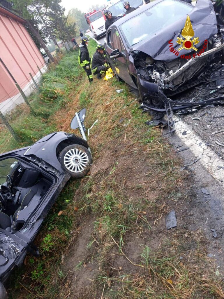Incidente via Ferrarese, grave 28enne