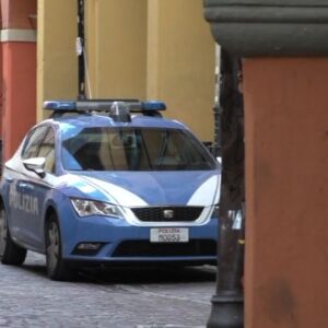 Spaccia a 19 anni in Piazza dell’Unità