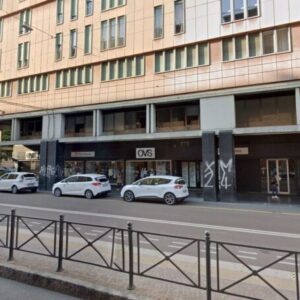 Ruba all’Oviesse e aggredisce addetto alla vigilanza