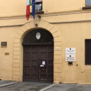 Minaccia di morte la compagna, nei guai un 46enne