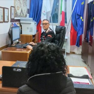 Picchia la compagna davanti ai figli: scatta divieto di avvicinamento