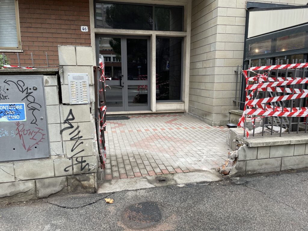 Incidente stradale a Bologna, grave un 63enne