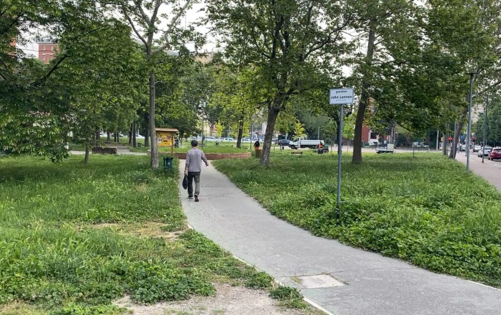 Anziano aggredito e derubato in parco: fermati due rapinatori