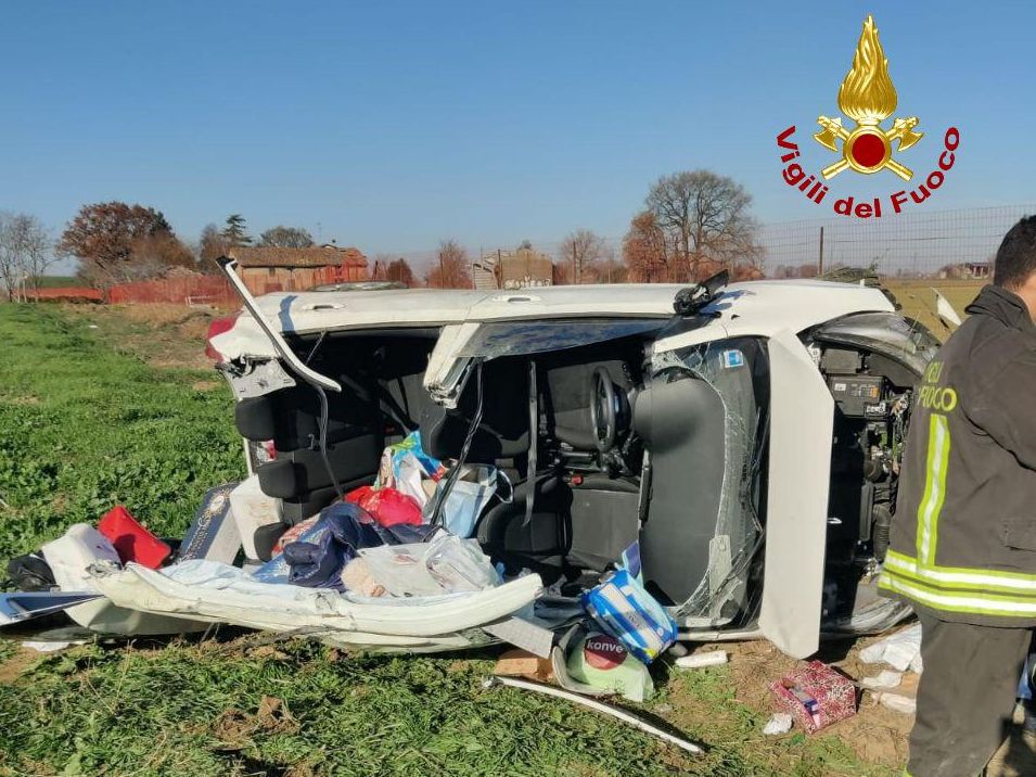 E’ morta la donna finita fuori strada la mattina di Natale