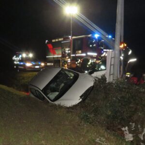 Auto finisce fuori strada: morto 54enne