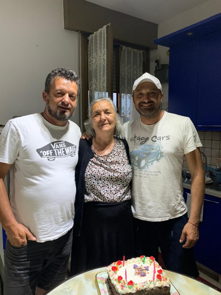 Fu trovata 12 ore dopo l’incidente, indagato l’automobilista per omicidio colposo