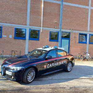 Ruba pc da una scuola, è stato arrestato