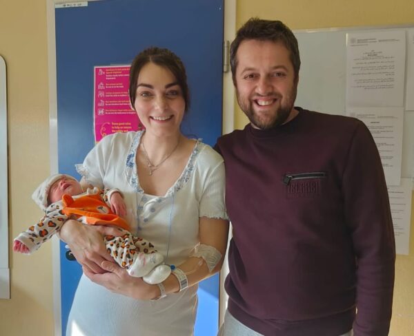 La piccola Lavinia ha fretta: in 3 minuti viene alla luce all’Ospedale di Bazzano