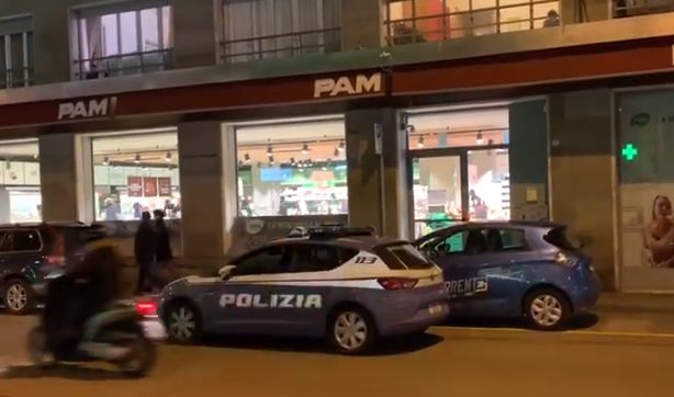 Rapinano supermercato in via Marconi, arrestati