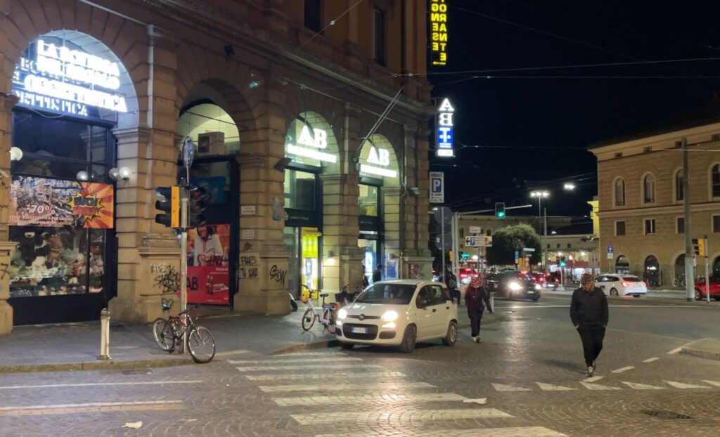 Violentata tutta la notte da un ragazzo conosciuto in stazione, arrestato un 21enne