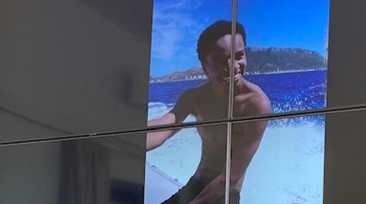 Tik-toker bolognese suicida, il padre chiede di riattivare il profilo