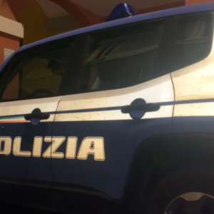Droga: maxi operazione della polizia, smantellata rete di spaccio