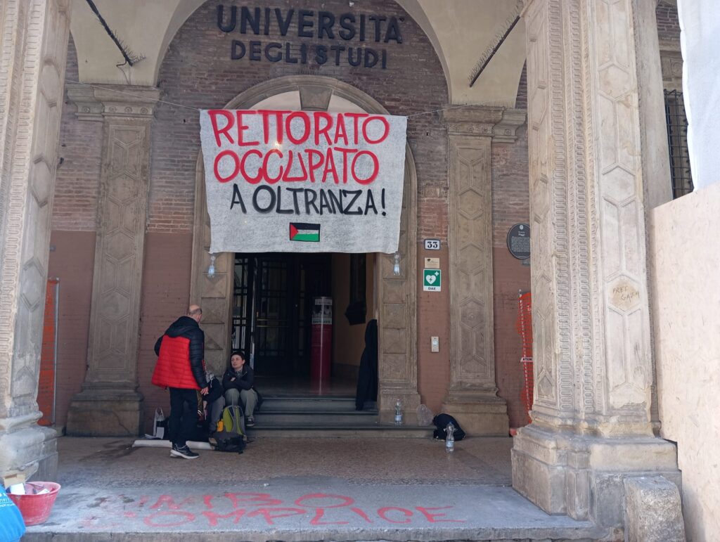 Dopo le tensioni all’inaugurazione dell’anno accademico, occupato il Rettorato