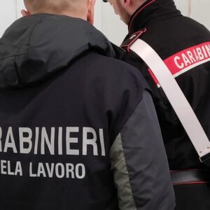 Lavoro ‘nero’ e appalti illeciti: 14 operai irregolari scoperti in fiera dai Carabinieri