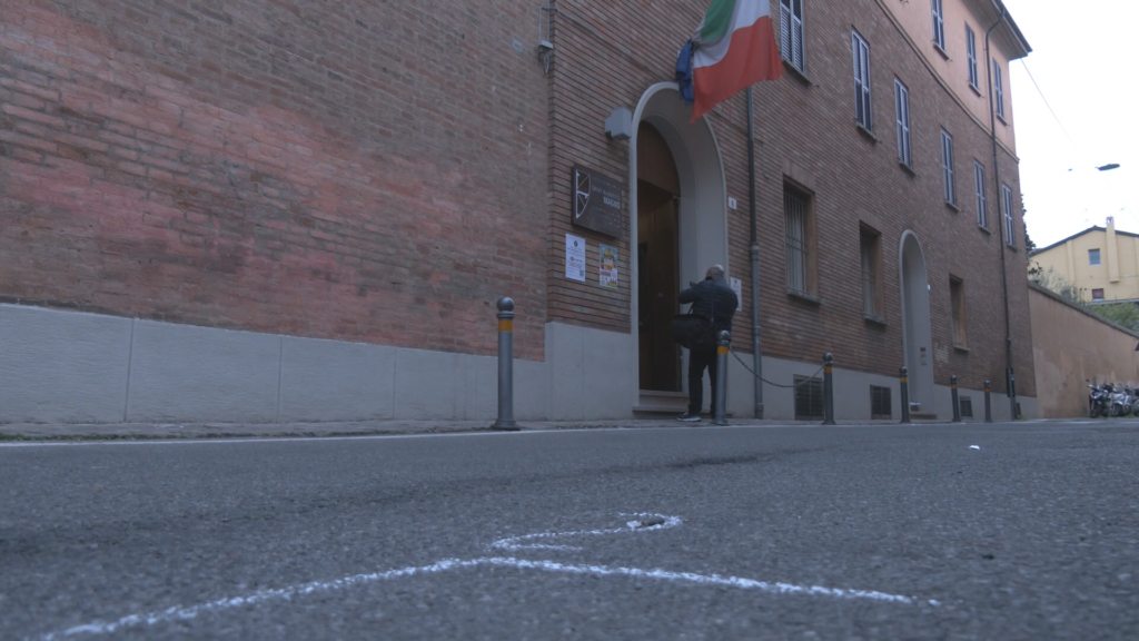 Bimbo investito all’uscita di scuola, è ricoverato al Maggiore