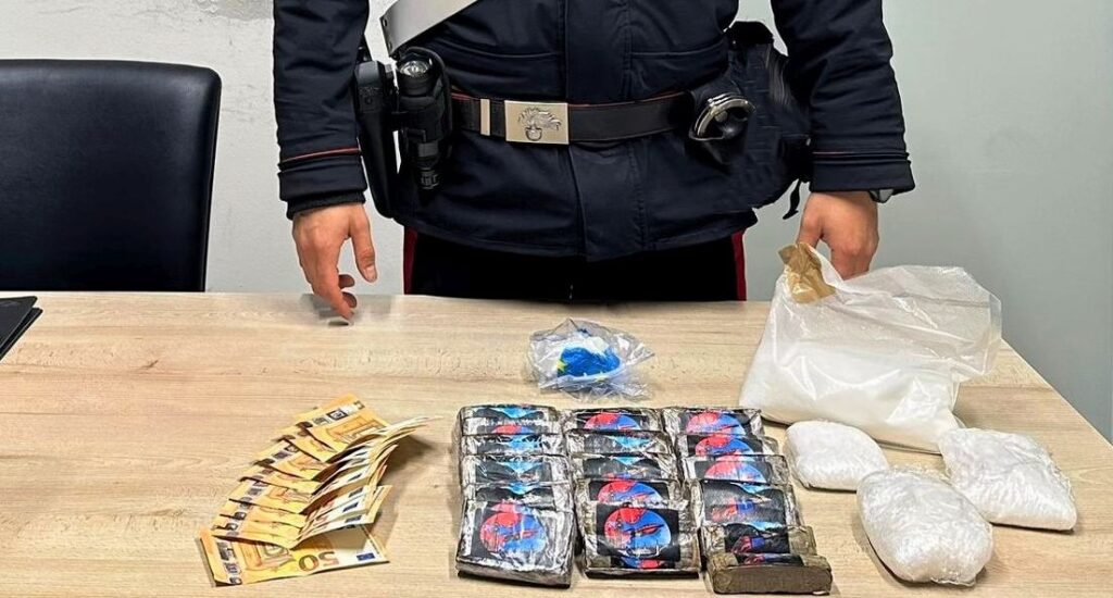 Crevalcore: 25enne trovato con 3 kg di droga