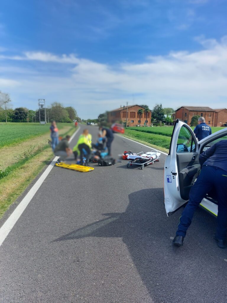 Incidente a Imola, grave una ragazza di 19 anni