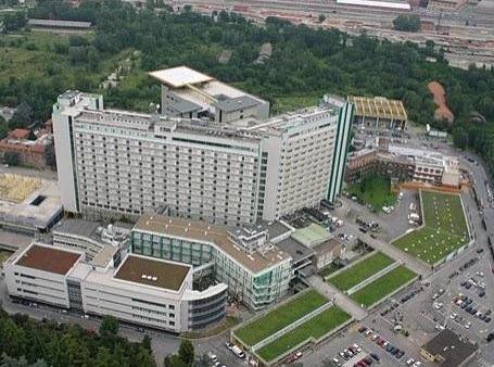 Caos al Maggiore: pakistano ubriaco aggredisce infermieri e vigilantes