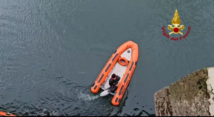 Muore pescatore di 82 anni