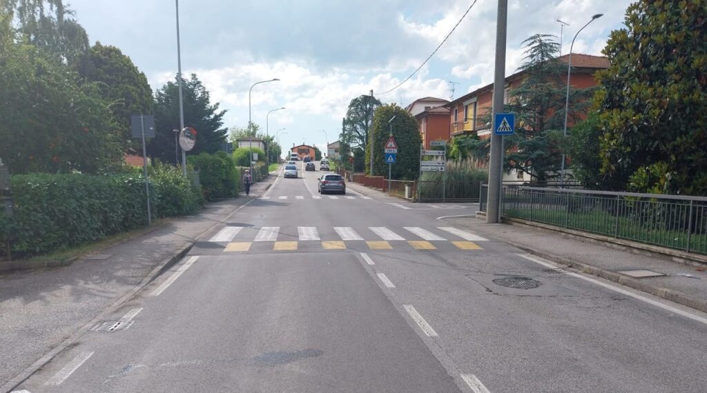 Bimbo di 8 anni investito da un autocarro vicino a scuola